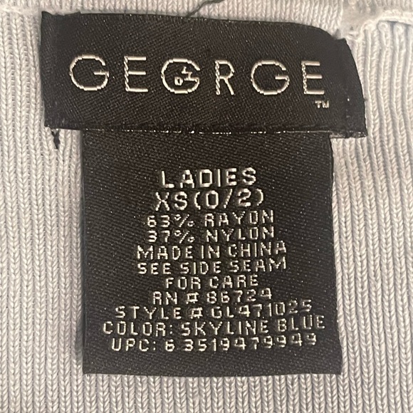 George Woman’s  Sweater - Picture 5 of 5